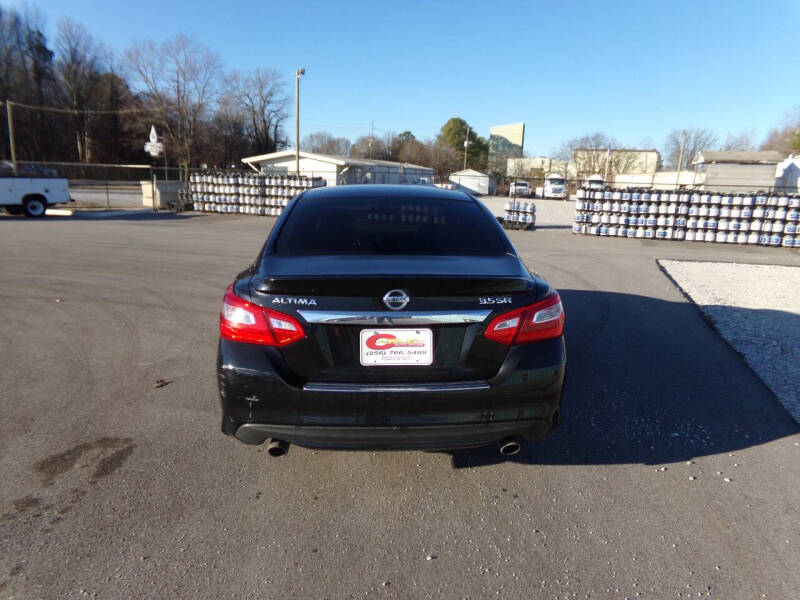 2016 Nissan Altima SR photo 4