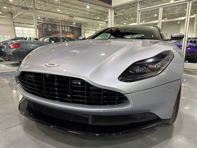 2019 Aston Martin DB11 V8