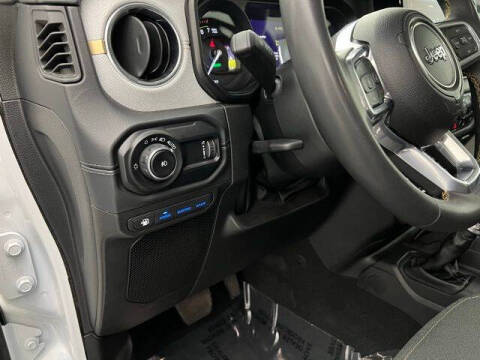 2024 Jeep Wrangler Sahara 4xe