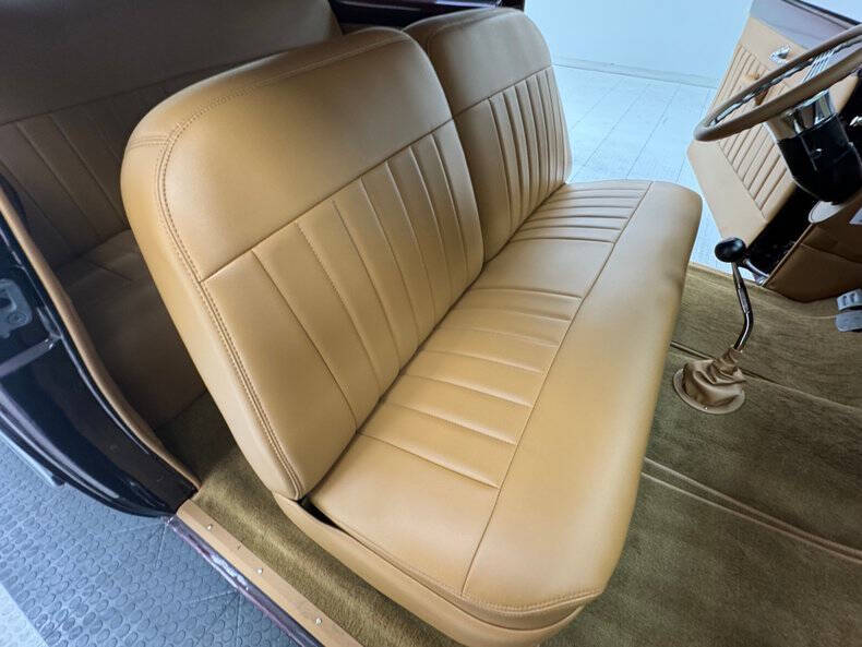 1951 Ford Deluxe