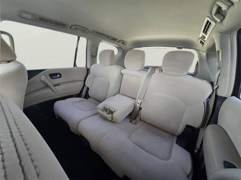 2017 Nissan Armada SV