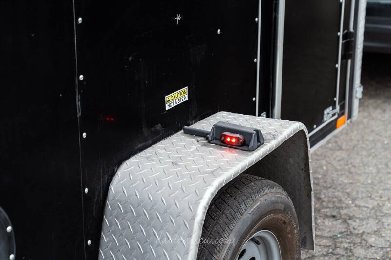 2017 Interstate 1AXLE