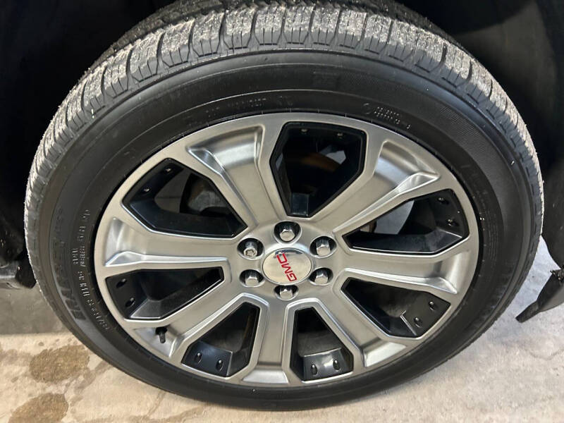 2017 GMC Yukon XL Denali