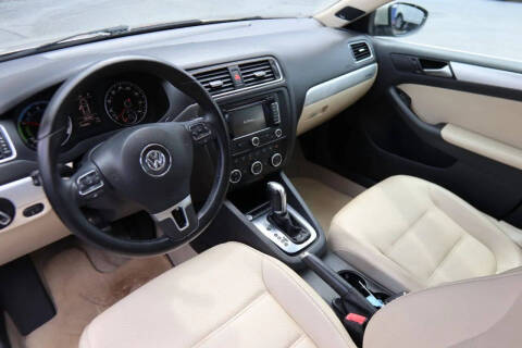 2013 Volkswagen Jetta Hybrid SEL Premium