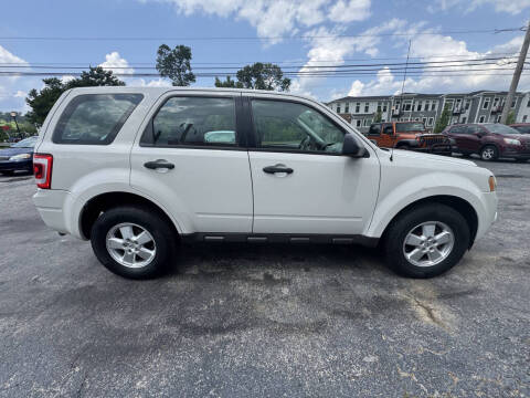 2010 Ford Escape XLS