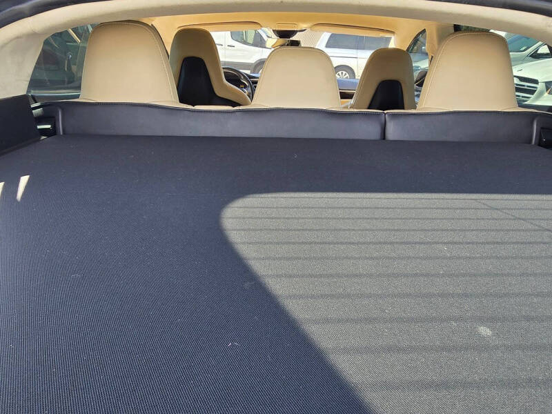 2016 Tesla Model S 75D