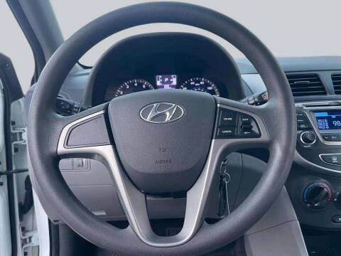 2017 Hyundai Accent SE