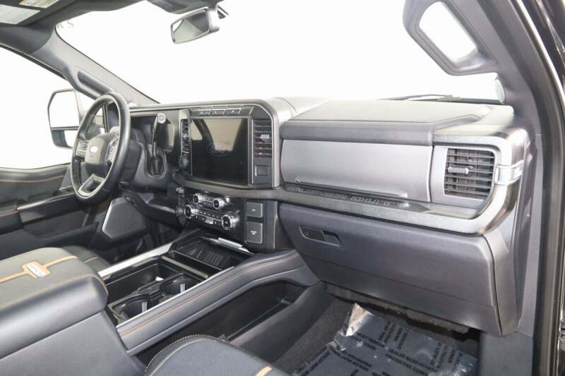 2024 Ford F-350 Super Duty Platinum