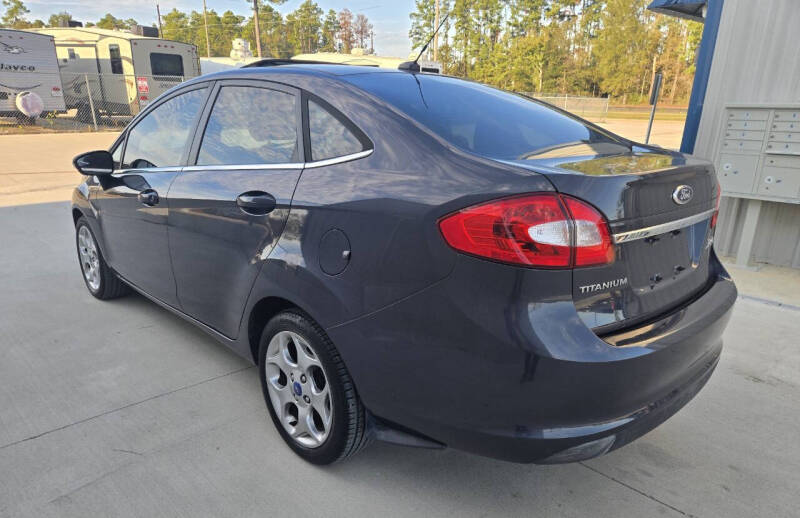 2013 Ford Fiesta Titanium photo 12