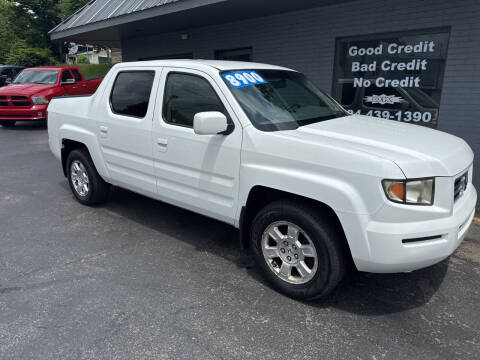 2008 Honda Ridgeline for sale at Auto Credit Connection LLC in Uniontown PA