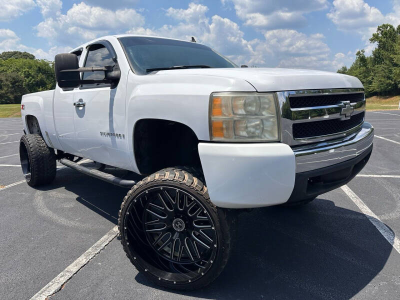 2007 Chevrolet Silverado 1500 for sale at Amazing Luxury Motors LLC in Gainesville GA