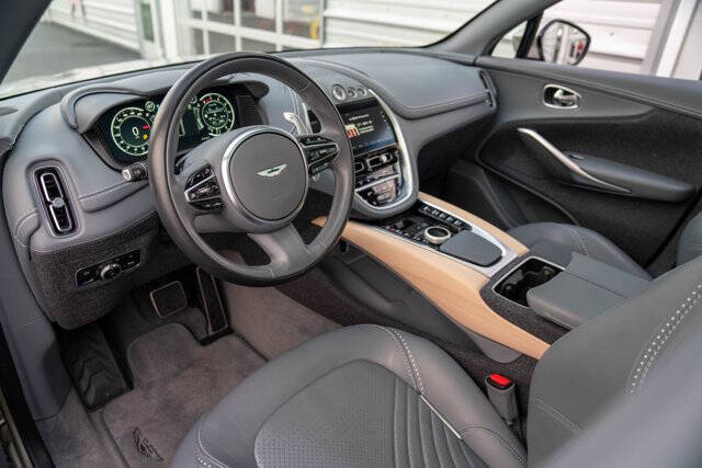 2021 Aston Martin DBX
