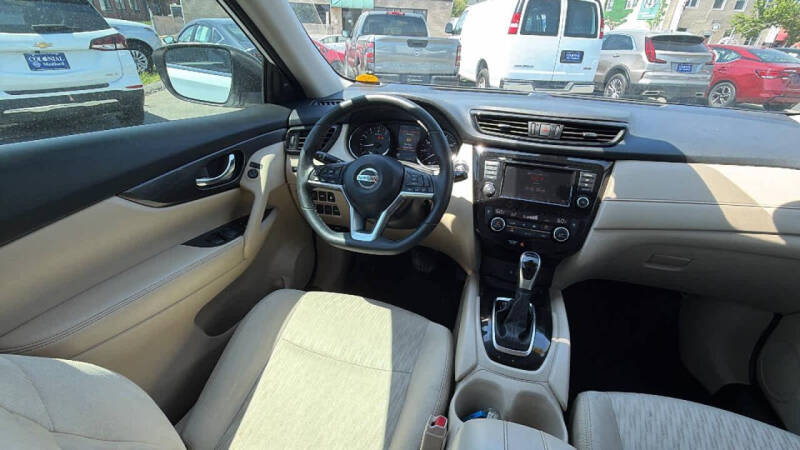 2019 Nissan Rogue SV
