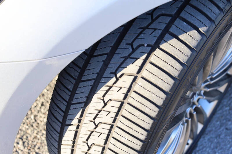 2020 Kia K900 Luxury