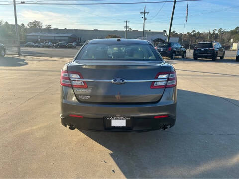 2016 Ford Taurus SE
