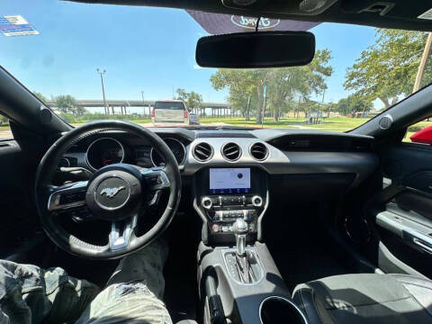 2020 Ford Mustang EcoBoost