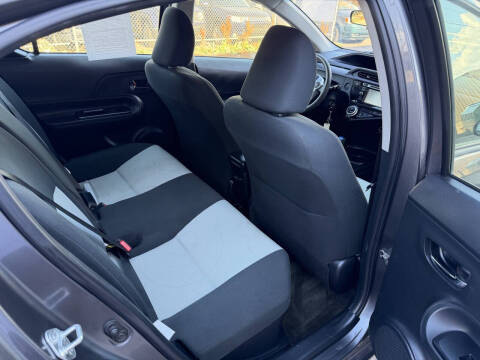2015 Toyota Prius c Two