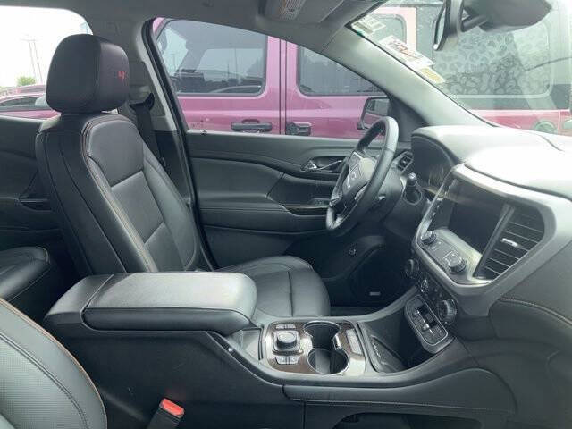 2023 GMC Acadia AT4