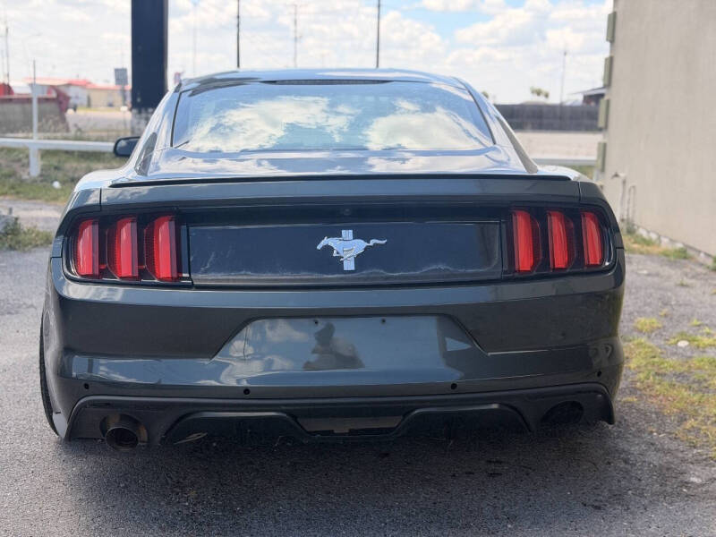 2015 Ford Mustang V6