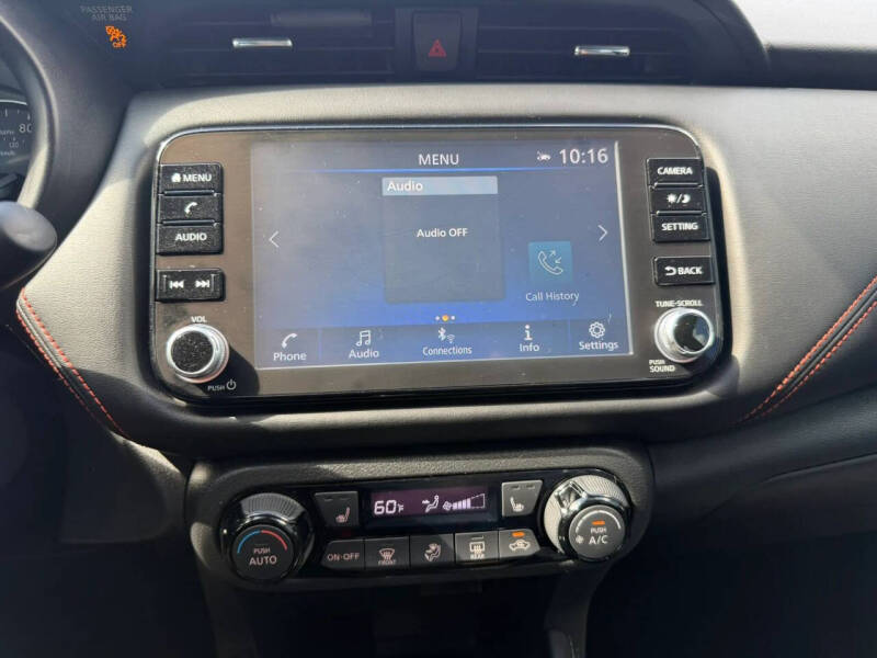 2023 Nissan Kicks SR