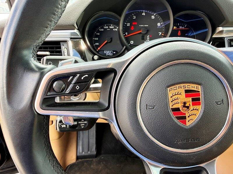 2017 Porsche Macan
