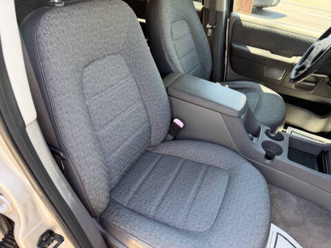 2003 Ford Explorer XLS