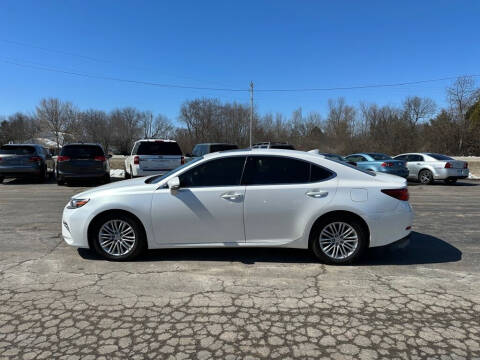 2017 Lexus ES 350 for sale at WILLIAMS AUTOMOTIVE AND IMPORTS LLC in Neenah WI