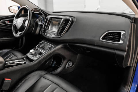 2017 Chrysler 200 Limited Platinum