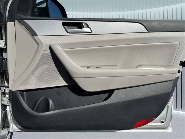 2016 Hyundai Sonata Hybrid SE