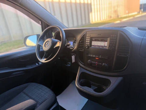 2016 Mercedes-Benz Metris