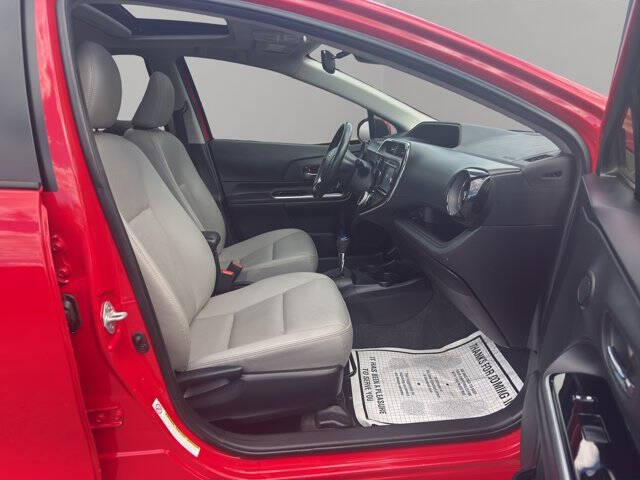 2018 Toyota Prius c Four
