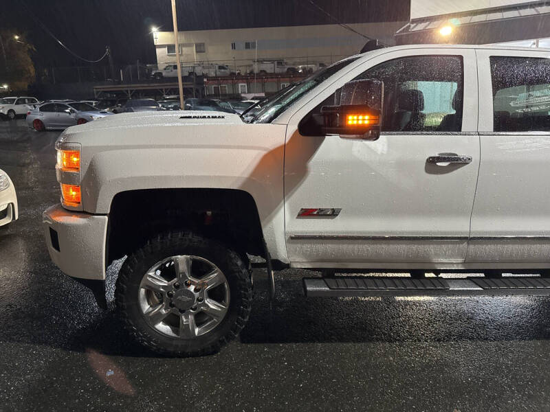 Used 2018 Chevrolet Silverado 2500HD LTZ with VIN 1GC1KWEY4JF131883 for sale in Edmonds, WA