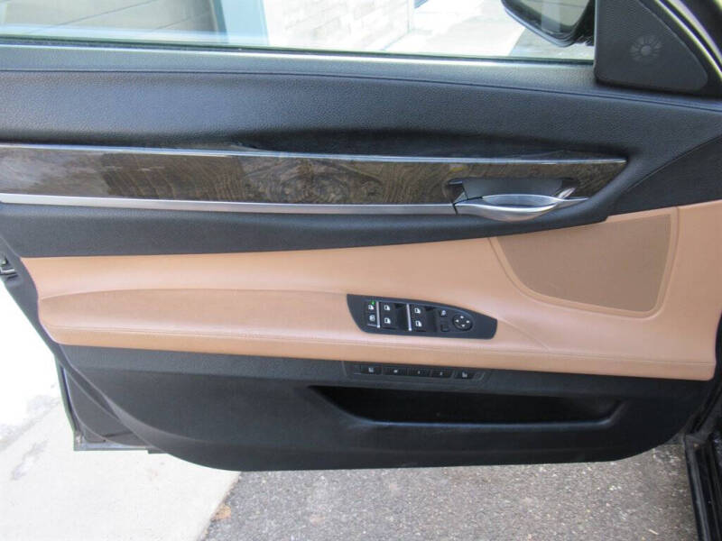 2012 BMW 7 Series