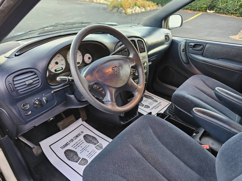 2002 Dodge Grand Caravan Sport photo 21