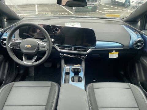 2026 Chevrolet Equinox EV LT 2