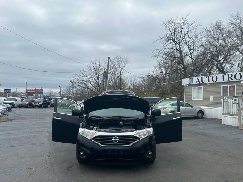 2012 Nissan Quest SV photo 25