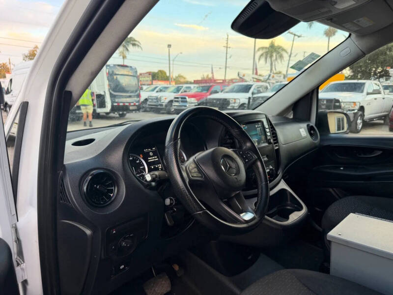 2022 Mercedes-Benz Metris Cargo