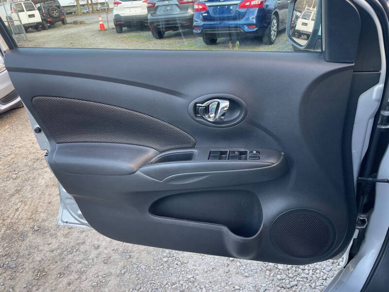 2018 Nissan Versa SV