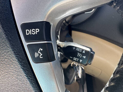 2011 Toyota Highlander SE