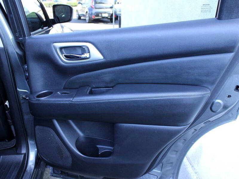 2019 Nissan Pathfinder S