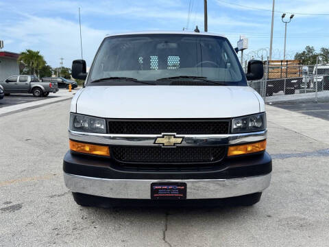 2023 Chevrolet Express 2500