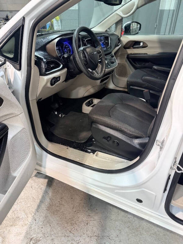 2017 Chrysler Pacifica Touring