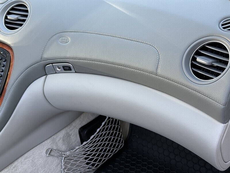2003 Mercedes-Benz SL-Class 29