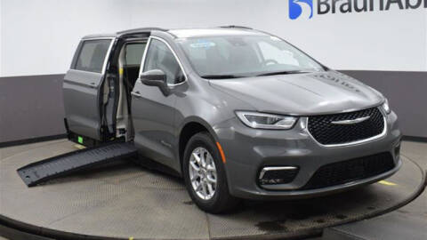 2022 Chrysler Pacifica for sale at A&J Mobility in Valders WI