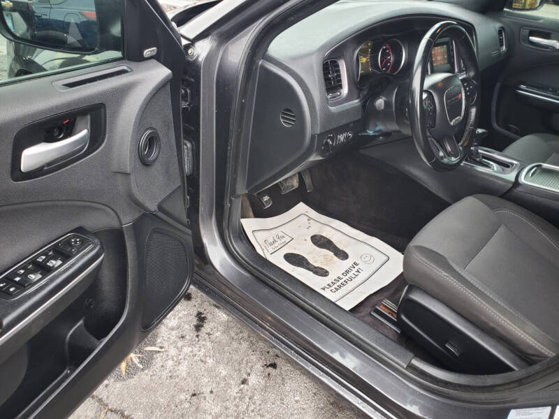 2017 Dodge Charger SE