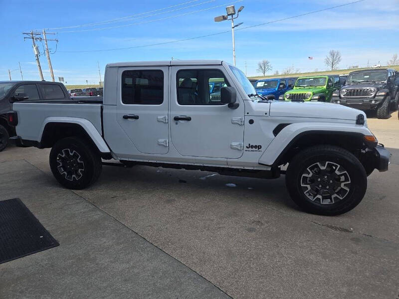 2026 Jeep Gladiator Sahara