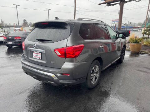 2019 Nissan Pathfinder SL