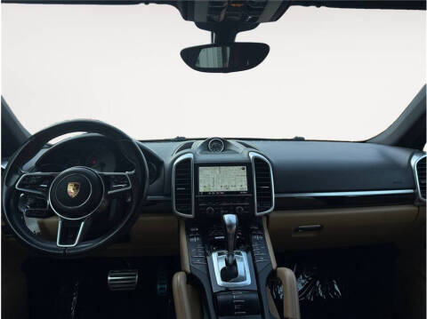 2016 Porsche Cayenne S E-Hybrid