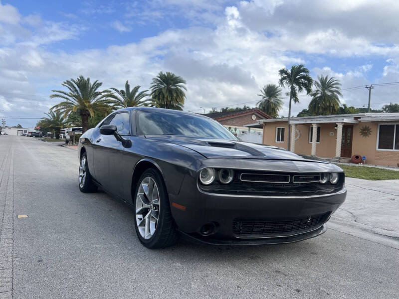 2017 Dodge Challenger SXT