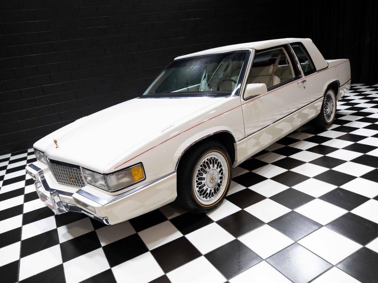 1990 Cadillac DeVille 9